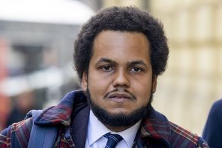 Feriho převezli do nemocnice kvůli pořezání žiletkou po spoluvězni s HIV - Novinky